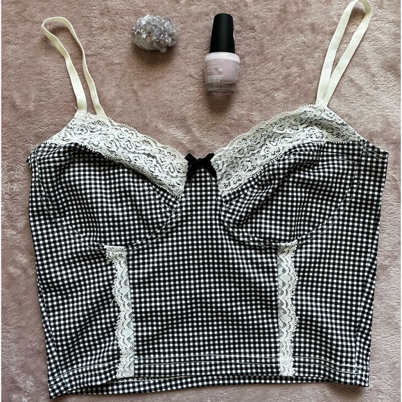 Cute plaid Tank top🖤 - Picture 1 of 3